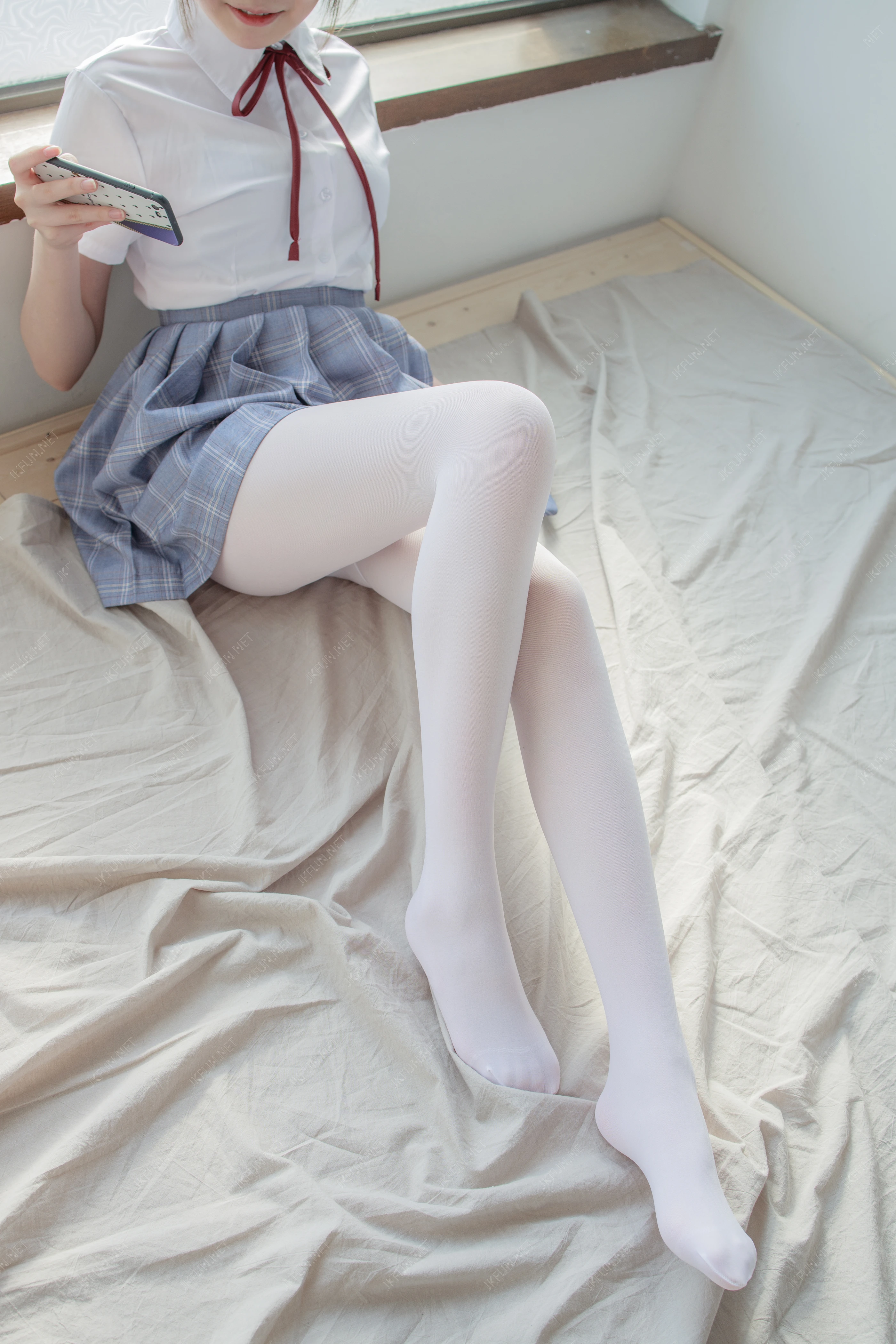 森萝财团 [JKFUN-002] Aika 可爱学妹丝足 [230P 1V]插图4